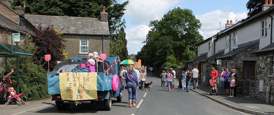 sports-day-parade_main_street.jpg